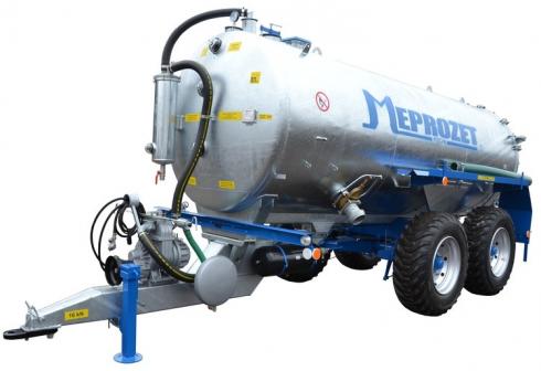 Slurry tanker with self-supporting construction PN-90/5