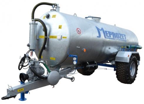 Slurry tanker with self-supporting construction PN-100/2 ECONOMICAL