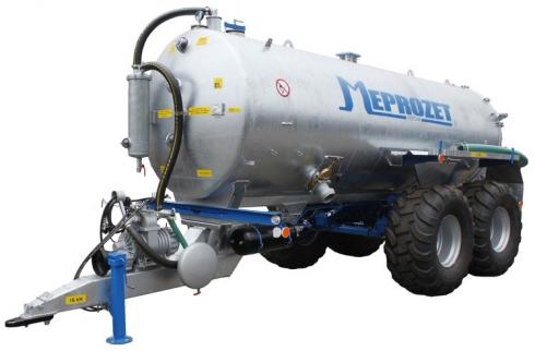 Slurry tanker with self-supporting construction PN-100 SPRUNG DOUBLE-AXLE